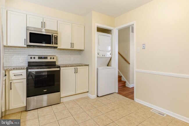 305 American Way in Voorhees Township, NJ - Building Photo - Building Photo