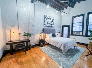 194 Beacon St, Unit 3 in Boston, MA - Foto de edificio - Building Photo