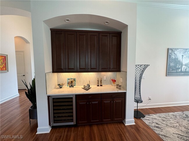 property at 9262 Rialto Ln