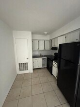 3281 Coral Hills Dr, Unit 6 in Coral Springs, FL - Building Photo - Building Photo