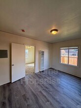 527 Callan Ave in San Leandro, CA - Building Photo - Building Photo