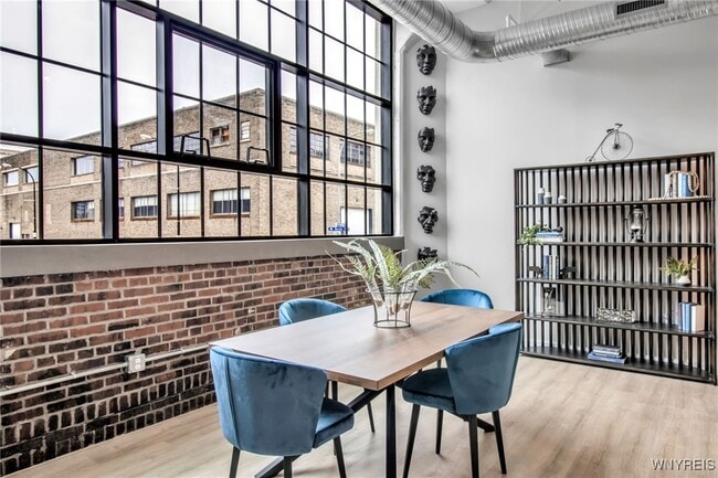 property at 628 Ellicott St