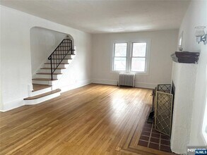 346 N Van Dien Ave in Ridgewood, NJ - Building Photo - Building Photo