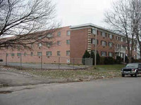 Colonial Manor Apartments in Waterloo, IA - Foto de edificio - Building Photo