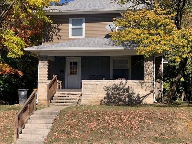 property at 315 E University St