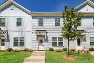 108 Dogwood Village Trl in Mooresville, NC - Building Photo - Building Photo