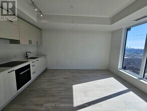 1 Quarrington Ln in Toronto, ON - Building Photo - Building Photo