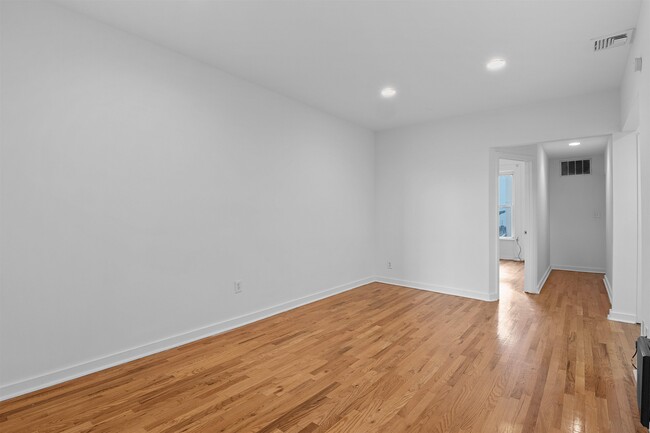 1036 Willow Ave in Hoboken, NJ - Building Photo - Building Photo