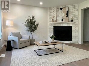 17 McClure Crescent in Ottawa, ON - Building Photo - Building Photo