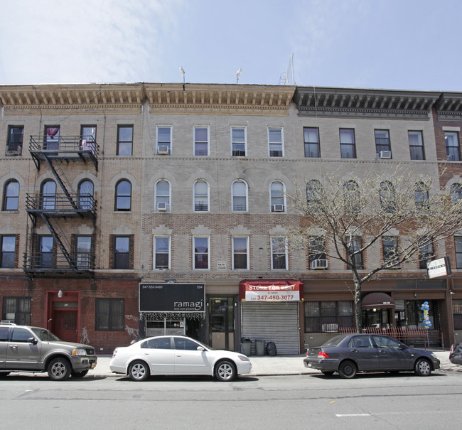 594-596 Rogers Ave in Brooklyn, NY - Foto de edificio - Building Photo