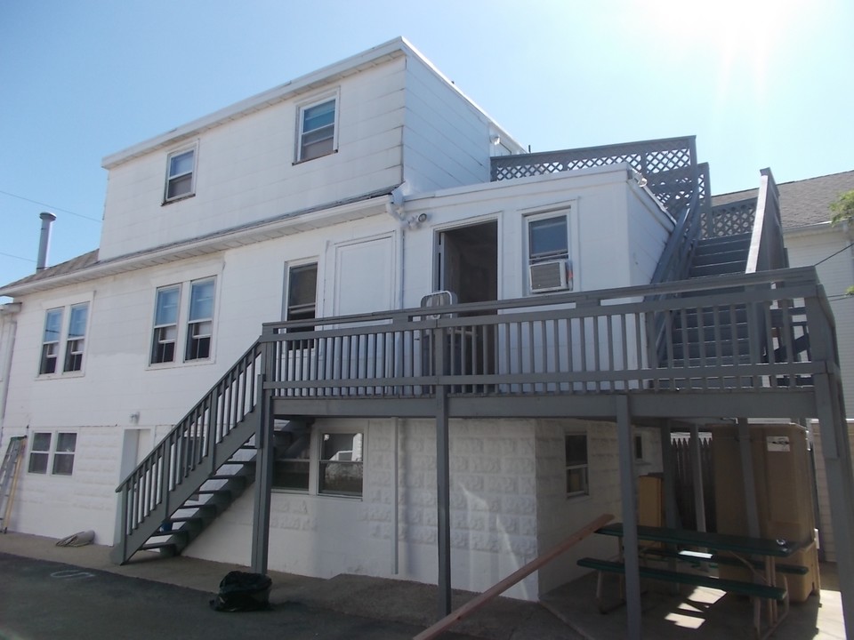 223-225 Lincoln Ave in Seaside Heights, NJ - Foto de edificio