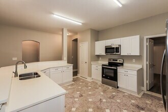 907 Pyrite Ct in Valrico, FL - Building Photo - Building Photo