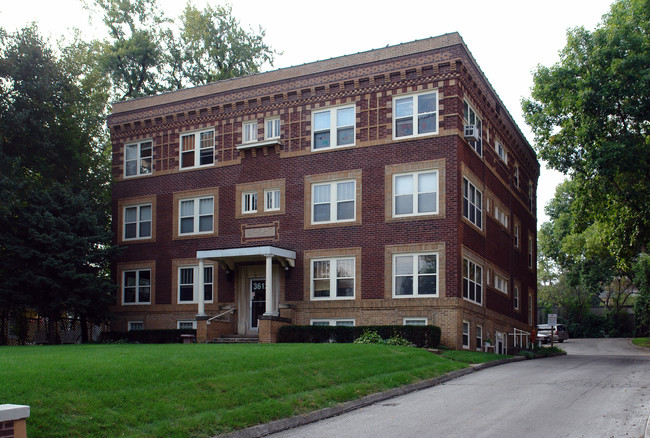 3612 Ingersoll Ave in Des Moines, IA - Foto de edificio - Building Photo