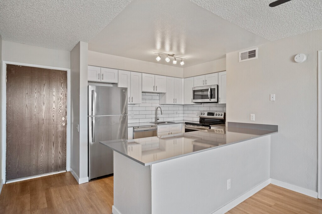 Tides on 44th Apartments Phoenix, AZ Apartments For Rent