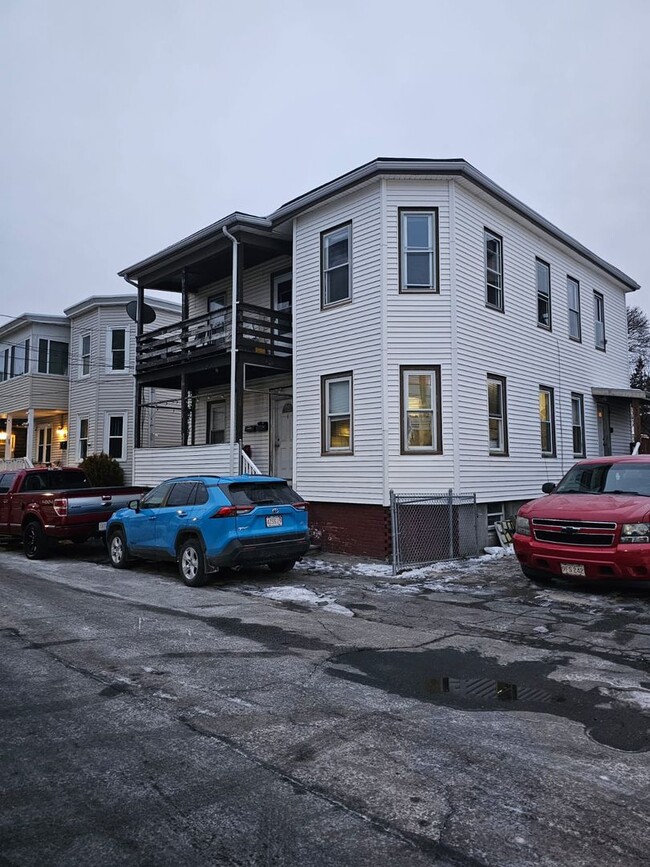 9 Sachem St-Unit -1 in Revere, MA - Building Photo - Building Photo