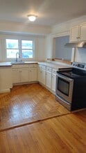 560 Washington St, Unit Apartment #2 in Hudson, NY - Building Photo - Building Photo