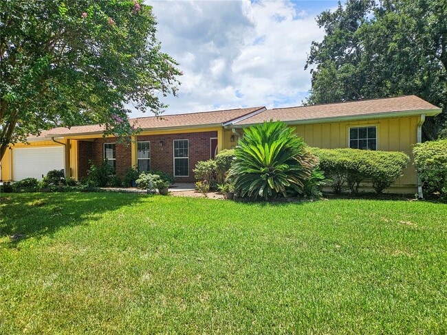 property at 1311 Glenview Ln