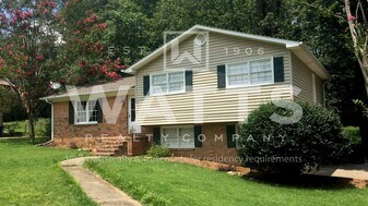 936 Shady Brook Cir in Birmingham, AL - Building Photo