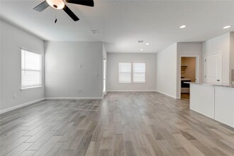 10716 Timber Brook Pass in Austin, TX - Building Photo - Building Photo