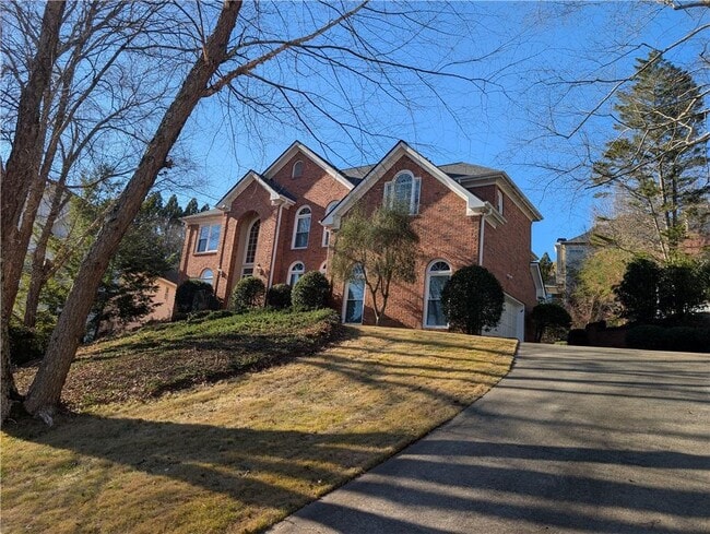 property at 4492 Chattahoochee Plantation Dr SE