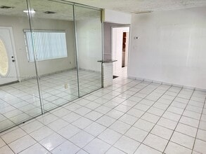 6148 Mayo St in Hollywood, FL - Building Photo - Building Photo