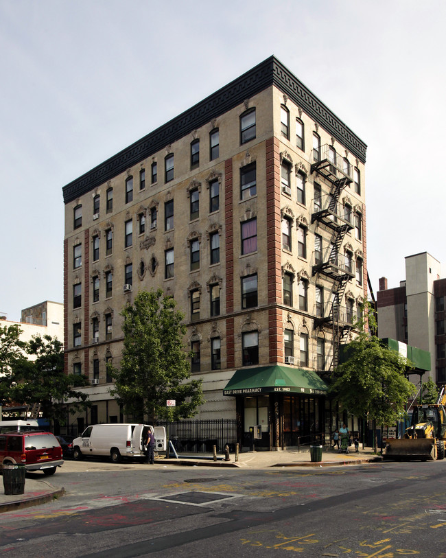 93 Avenue D in New York, NY - Building Photo - Building Photo