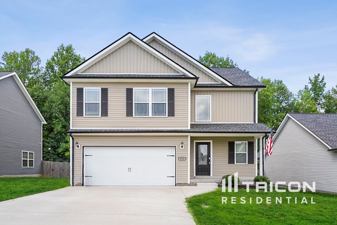 525 Somerset Ln in Clarksville, TN - Building Photo