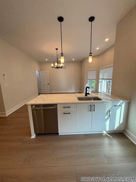 9 Newton St in Boston, MA - Building Photo