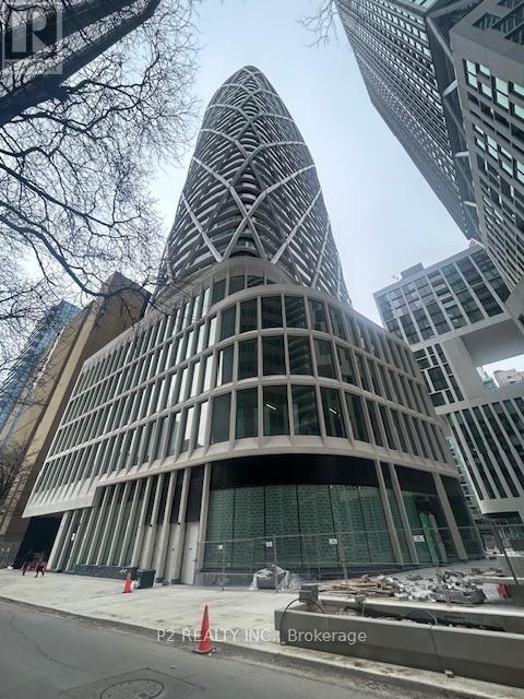 230-3230 Simcoe St