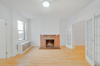 167 W 72nd St in New York, NY - Building Photo - Interior Photo