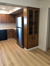 8322 Mango Ave in Fontana, CA - Foto de edificio - Building Photo