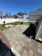 33 Windhurst Ave, Unit #1 in East Providence, RI - Foto de edificio - Building Photo