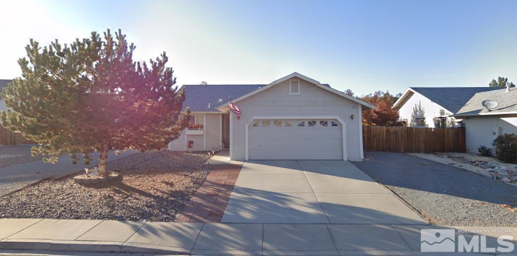 2275 Albatross Way in Sparks, NV - Building Photo