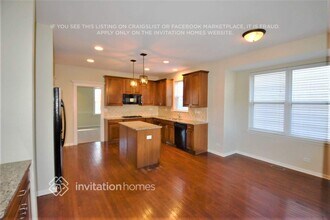 699 Bonaventure Dr in Oswego, IL - Building Photo - Building Photo