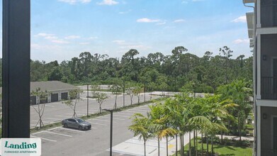 3050 Steeple Cir, Unit 4406 in Cape Coral, FL - Foto de edificio - Building Photo