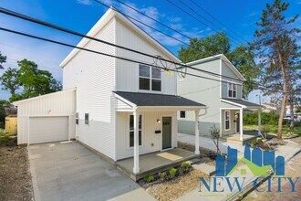 927 Dupont Ave in Columbus, OH - Foto de edificio - Building Photo