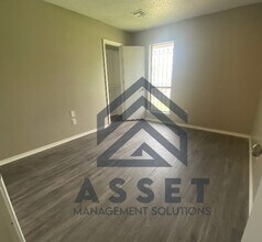 2528 SW 103rd St in Oklahoma City, OK - Building Photo - Building Photo