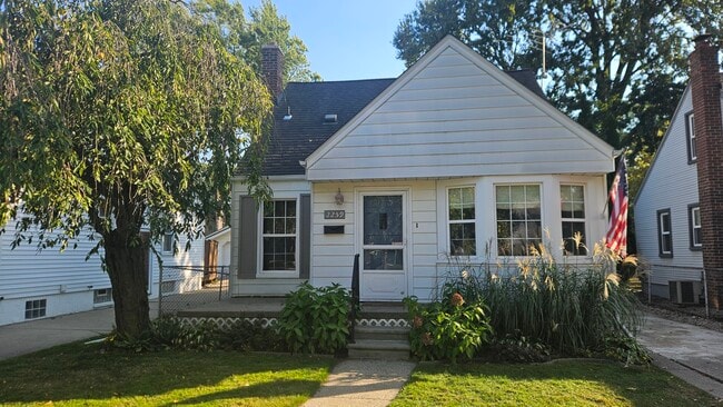 property at 2259 Cambridge Rd