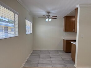 3753 S Barrington Ave, Unit 16 in Los Angeles, CA - Foto de edificio - Building Photo