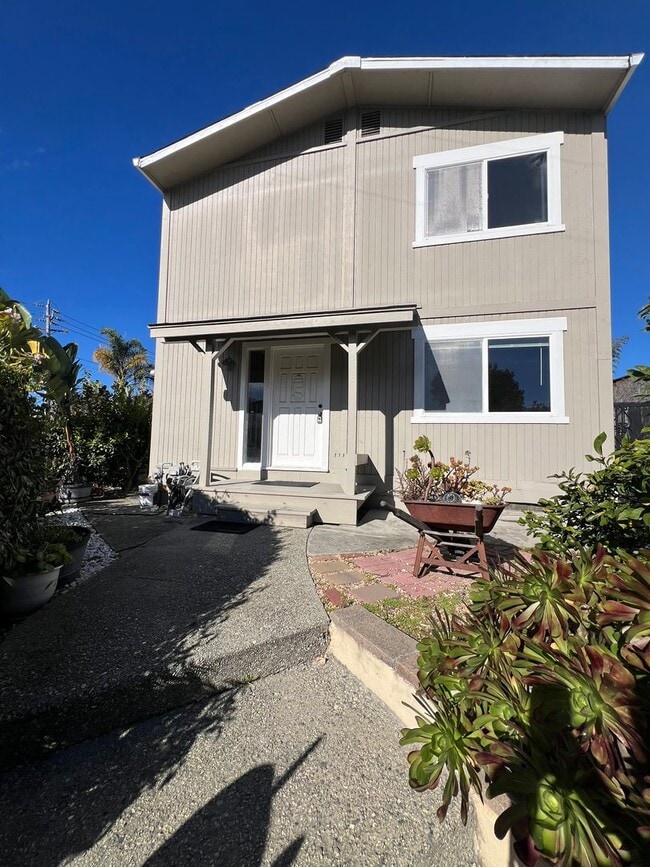 218 Mountain Way in Santa Cruz, CA - Building Photo - Building Photo