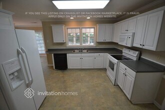 613 Dahlia Way in Acworth, GA - Foto de edificio - Building Photo