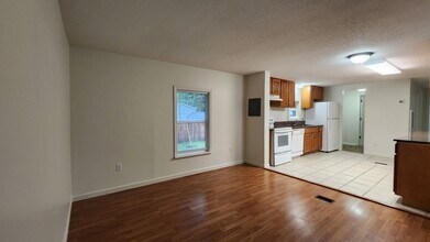 1007 10th St in Piney Green, NC - Building Photo - Building Photo