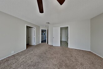 14910 Sugar Crystal Ct in Sugar Land, TX - Building Photo - Building Photo