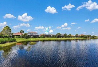 1988 Parson St in Naples, FL - Foto de edificio - Building Photo