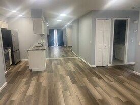 16546 Clarkson Dr, Unit Fraser Condo in Fraser, MI - Building Photo