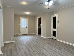 1323 Fairmount St in Wichita, KS - Building Photo - Building Photo