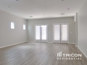16187 W Port Royale Ln in Surprise, AZ - Building Photo - Building Photo
