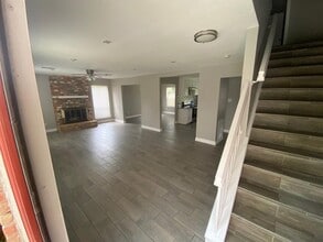 2110 Hilton Head Dr in Missouri City, TX - Building Photo - Building Photo
