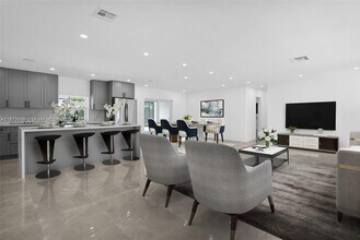 7400 SW 114th St in Miami, FL - Building Photo - Building Photo