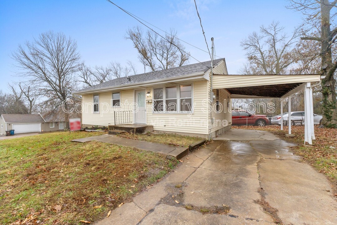 636 Robert Ave in Ferguson, MO - Building Photo